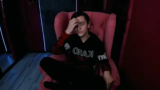 Snapshot of OttoWilliams chatting on October 2025 08:14:02 PM OttoWilliams online show from October 2025 08:14:02 PM