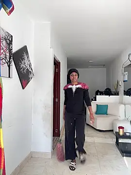 Snapshot of zaracollins01 chatting on October 2025 12:12:02 PM zaracollins01 online show from October 2025 12:12:02 PM