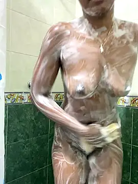 Snapshot of zaracollins01 chatting on October 2025 03:21:02 PM zaracollins01 online show from October 2025 03:21:02 PM