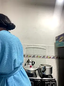 Snapshot of zaracollins01 chatting on October 2025 06:30:02 PM zaracollins01 online show from October 2025 06:30:02 PM