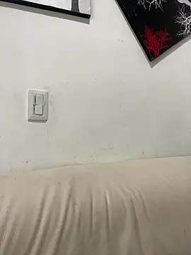 Snapshot of zaracollins01 chatting on October 2025 02:06:02 PM zaracollins01 online show from October 2025 02:06:02 PM