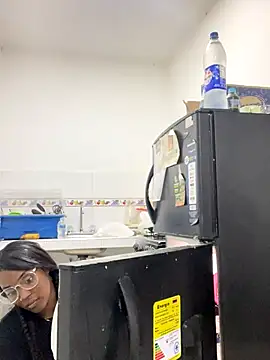 Snapshot of zaracollins01 chatting on November 2025 12:11:01 AM zaracollins01 online show from November 2025 12:11:01 AM