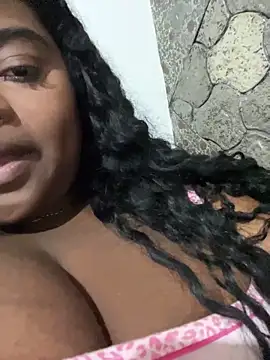 LunaSthena online show from November 2025 12:24:01 AM