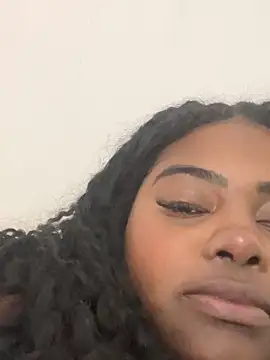 LunaSthena online show from November 2025 11:54:02 PM