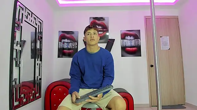 Snapshot of GRETTY_BOYS chatting on November 2025 07:08:02 AM GRETTY BOYS online show from November 2025 07:08:02 AM