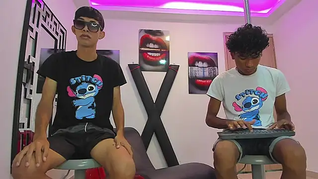 Snapshot of LONDON_BOYS1 chatting on September 2025 07:19:02 AM LONDON BOYS1 online show from September 2025 07:19:02 AM