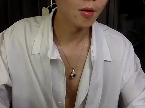 Zzchu online show from September 2025 07:03:02 PM