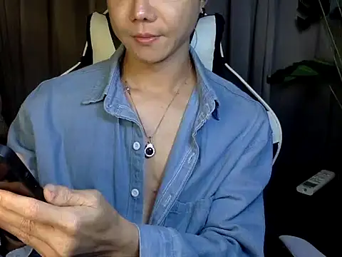 Zzchu online show from September 2025 05:57:01 PM