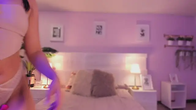 Snapshot of Ema_wett chatting on October 2025 08:08:02 PM Ema wett online show from October 2025 08:08:02 PM