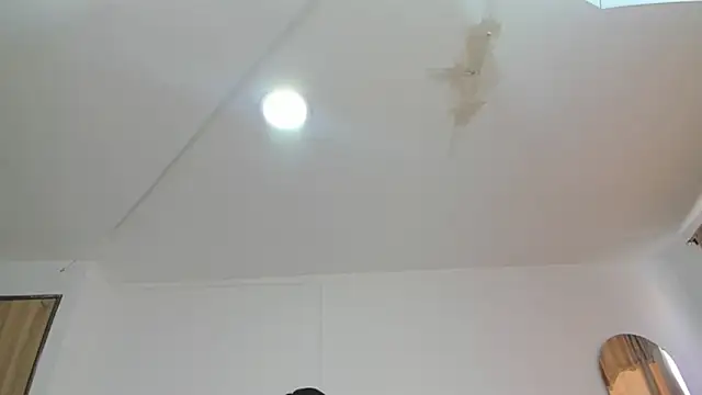 ZoeeGuzman online show from November 2025 01:10:01 PM