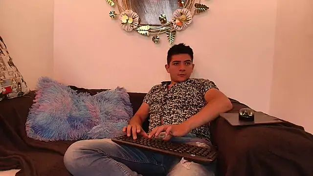 lilith and draven nom online show from October 2025 08:31:01 PM