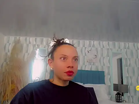 Perla vonrose online show from September 2025 01:05:01 PM