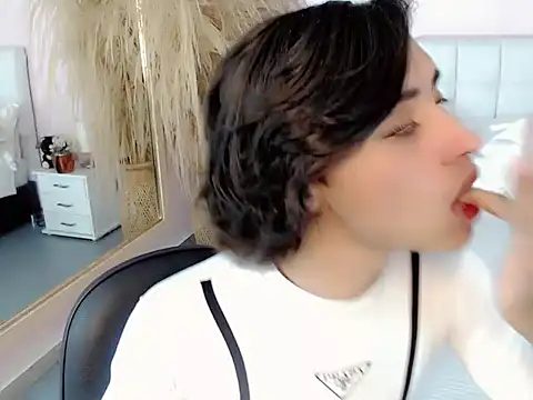 samantha bliss online show from November 2025 11:56:01 AM