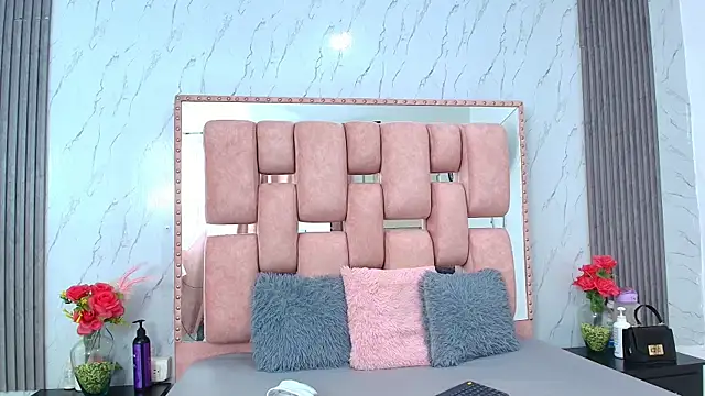 SofiaSommers online show from October 2025 07:11:02 PM