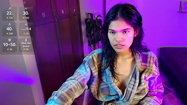 Snapshot of emycarver09 chatting on October 2025 01:44:01 AM emycarver09 online show from October 2025 01:44:01 AM