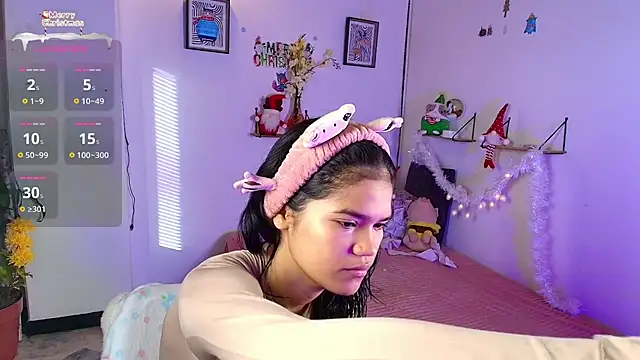 Snapshot of emycarver09 chatting on November 2025 11:42:01 AM emycarver09 online show from November 2025 11:42:01 AM