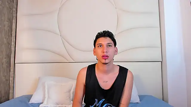 axel alvareez online show from September 2025 03:39:02 AM