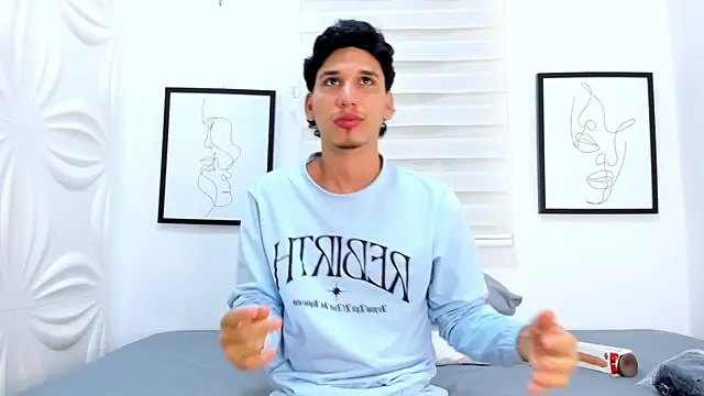 axel alvareez online show from September 2025 05:52:02 AM