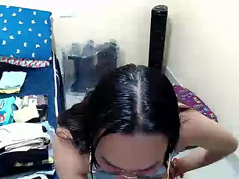 Snapshot of missblu chatting on November 2025 04:12:02 AM missblu online show from November 2025 04:12:02 AM