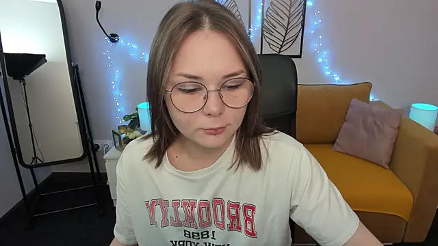 Sophi gi online show from September 2025 03:06:02 AM