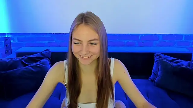 Snapshot of MilaAddams chatting on October 2025 05:48:02 AM MilaAddams online show from October 2025 05:48:02 AM