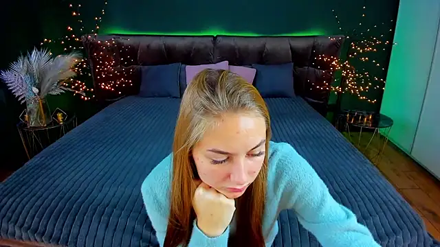 Snapshot of MilaAddams chatting on October 2025 05:48:01 AM MilaAddams online show from October 2025 05:48:01 AM