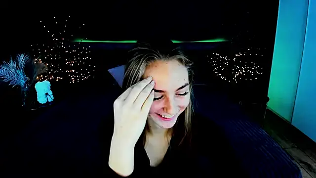 Snapshot of MilaAddams chatting on October 2025 05:39:02 AM MilaAddams online show from October 2025 05:39:02 AM