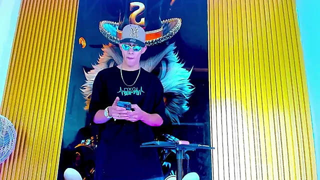 Snapshot of Dante_Brown1_ chatting on October 2025 09:34:02 PM Dante Brown1 online show from October 2025 09:34:02 PM