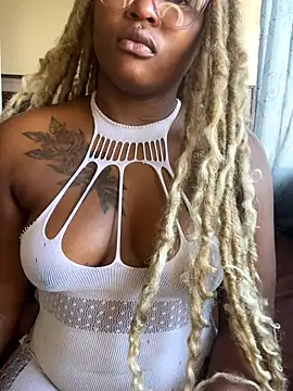 Snapshot of houseforsex chatting on October 2025 06:34:01 AM houseforsex online show from October 2025 06:34:01 AM