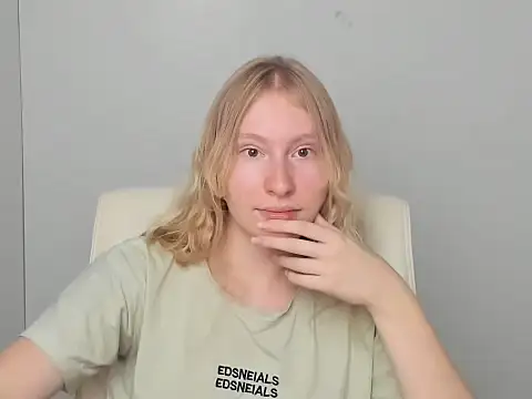 Elizabeth Kissa online show from September 2025 11:21:02 AM