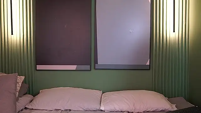 Tayler Kim online show from October 2025 06:36:01 PM