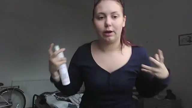 Snapshot of RoseMaee chatting on October 2025 08:26:02 AM RoseMaee online show from October 2025 08:26:02 AM