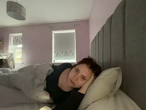 Snapshot of RoseMaee chatting on November 2025 08:14:01 AM RoseMaee online show from November 2025 08:14:01 AM