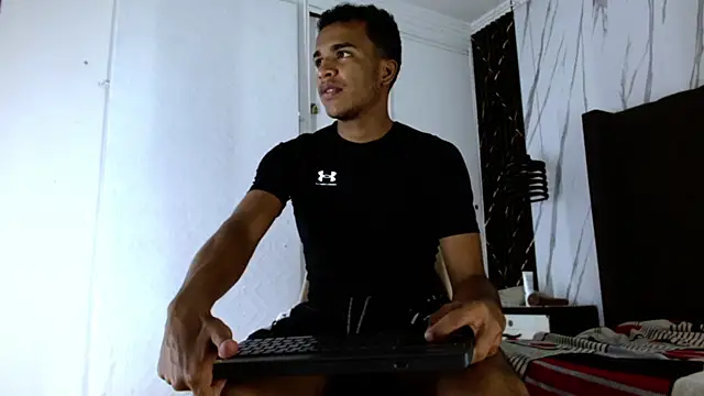 Snapshot of aston_xvera chatting on October 2025 03:40:02 AM aston xvera online show from October 2025 03:40:02 AM