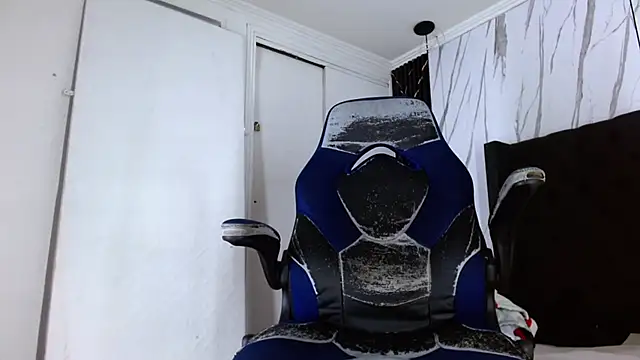 Snapshot of aston_xvera chatting on October 2025 03:39:02 AM aston xvera online show from October 2025 03:39:02 AM