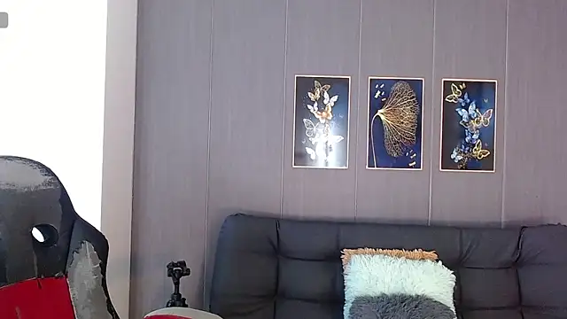 Arontrey21 online show from September 2025 07:37:01 PM