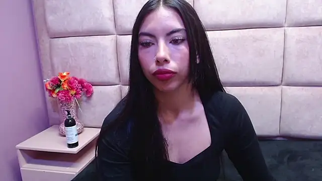 Alana Hott  online show from October 2025 04:31:02 AM