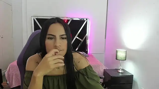 charlotthe ee online show from September 2025 07:41:01 PM