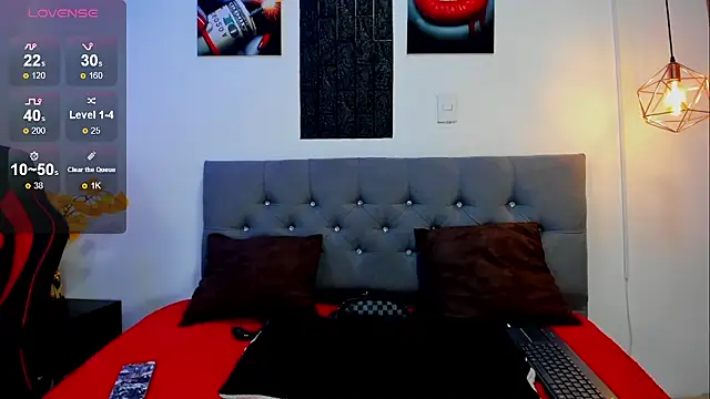 Nicolas James Sc online show from October 2025 01:32:02 PM