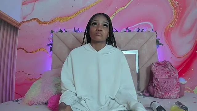 Taylor oriana  online show from November 2025 11:00:02 AM