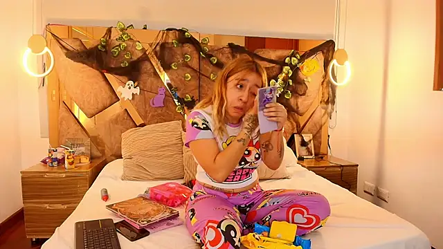 genessis  david online show from October 2025 04:44:02 AM