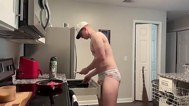 Snapshot of AshenBayou chatting on October 2025 08:39:01 PM AshenBayou online show from October 2025 08:39:01 PM