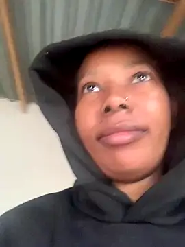 Pretty Beauty online show from November 2025 02:51:02 PM