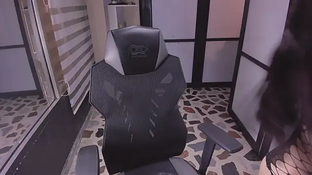 AlliceCopper online show from October 2025 03:13:01 PM