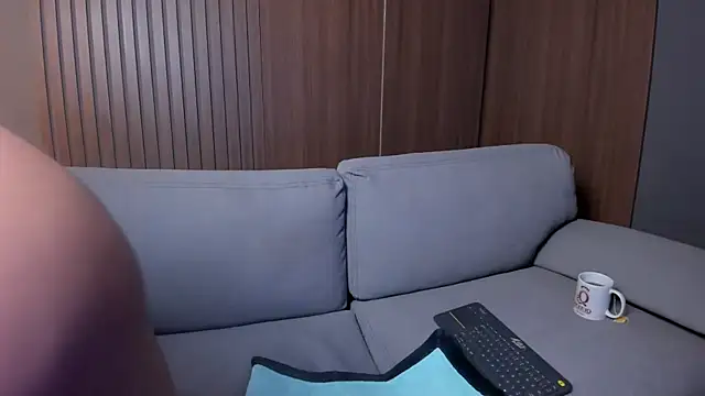 milaowens online show from February 2025 10:49:02 AM