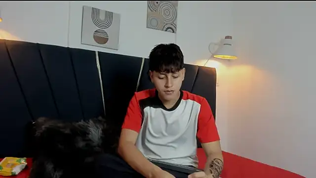 zeusapollofuck online show from November 2025 10:52:01 PM