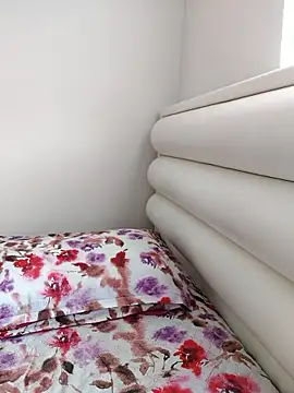 KIMGREY   online show from September 2025 03:17:02 PM