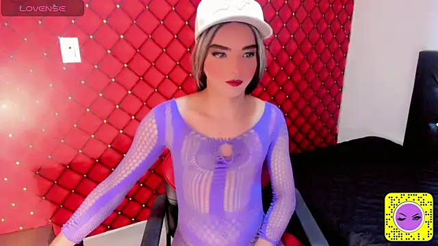 MIA HOT23CM S7S online show from October 2025 08:26:01 PM