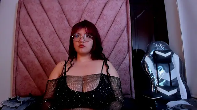 Lilly Ross online show from September 2025 03:40:01 AM