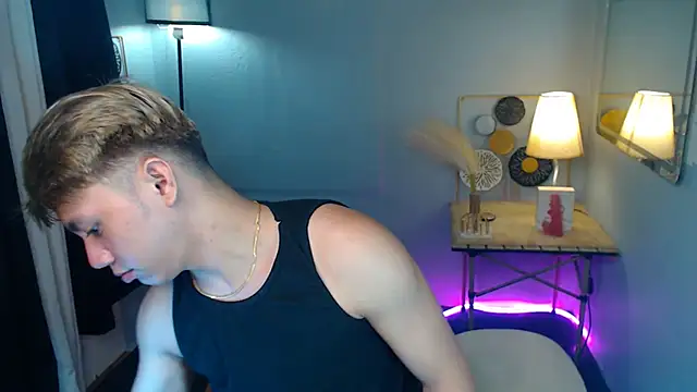 Urfucker drei online show from September 2025 08:06:02 AM